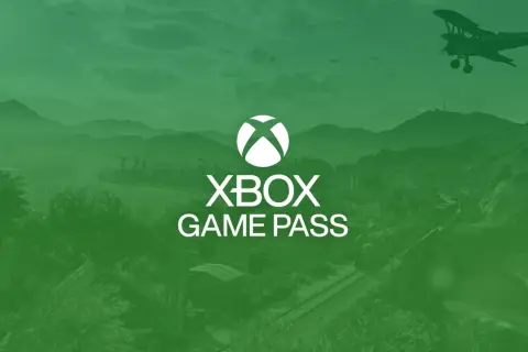 Logo Xbox Game Pass na tle zielonego krajobrazu z samolotem.