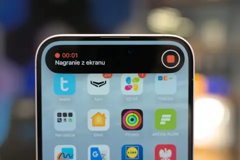 Nagrywanie ekranu iPhone w toku. Czerwona kropka i czasomierz wskazują aktywny recording.