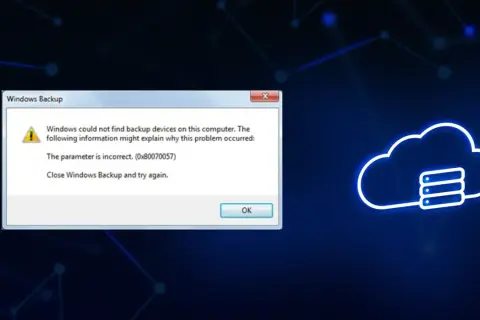 Błąd 0x80070057 uniemożliwia tworzenie kopii zapasowych w systemie Windows. Chmura z serwerami symbolizuje problem z backupem.