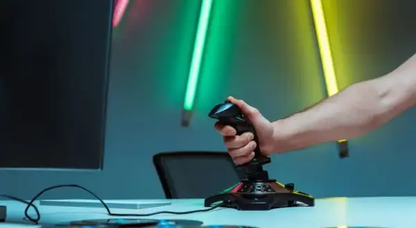 Najlepsze joysticki do PC: Wybierz idealny model dla siebie