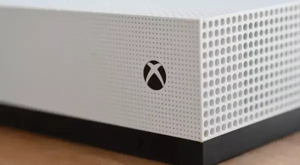 Xbox One S czy X - która konsola naprawdę zasługuje na Twoje pieniądze?